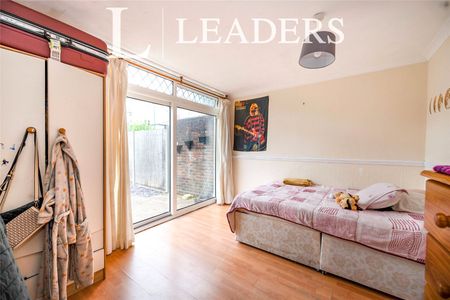 4 bedroom house to rent St. Pauls Road, Southsea, PO5 - Photo 5