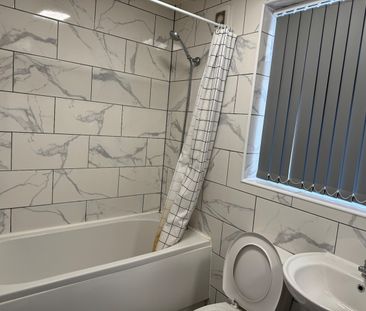 Room in a Shared House, Wells Road, BS4 - Photo 5