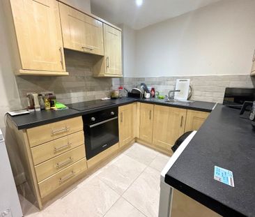 301 College Court Central, Belfast BT1 6BF - Photo 4