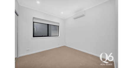 Beautiful Family Home with Lake View!! - Photo 2