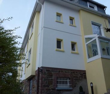 Zentrale, schöne 3-Zimmerwohnung im 1.OG mit Einbauküche - Photo 5