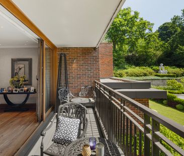 A Contemporary and Expansive Duplex in Hampstead Garden Suburb - Photo 3