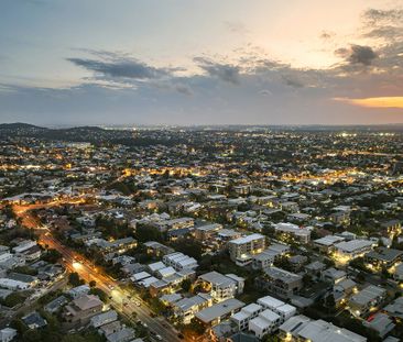 Modern Living With a Beautiful Private Courtyard - Photo 5