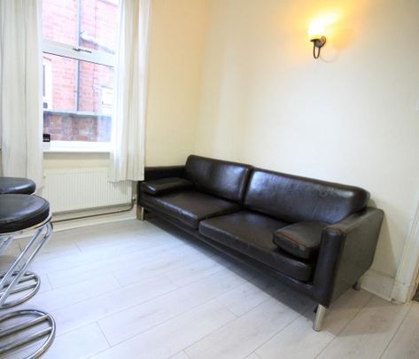 5 bedroom terraced house to rent - Photo 1