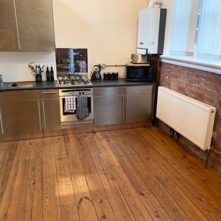 Devonshire Park, Chesterfield, S43 - Photo 1