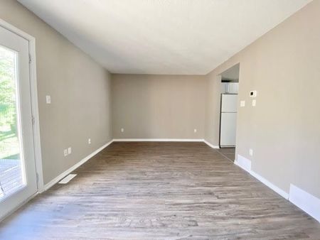 For Lease - 50 Chapman Court Unit# 37, London North, Ontario - Photo 3