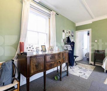 2 Bedroom, 1 bath, 1 reception - Photo 1