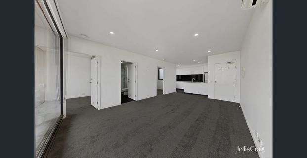 Breathtaking City Skyline Views - Photo 1