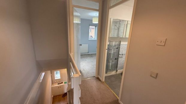 Ashbury Crescent, Guildford, Surrey, GU4 - Photo 1