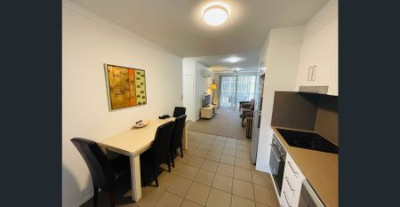 FURNISHED 2 BEDROOM EXECUTIVE STYLE APARTMENT LOCATED IN THE CENTRE OF TOWN! - Photo 3