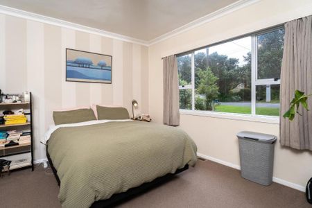 Charming Family Home at 9 Franklyn Road, Tawa - Photo 2