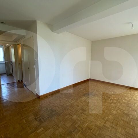 Appartement 2 pièces 47m2 MARSEILLE 8EME 830 euros - Photo 1