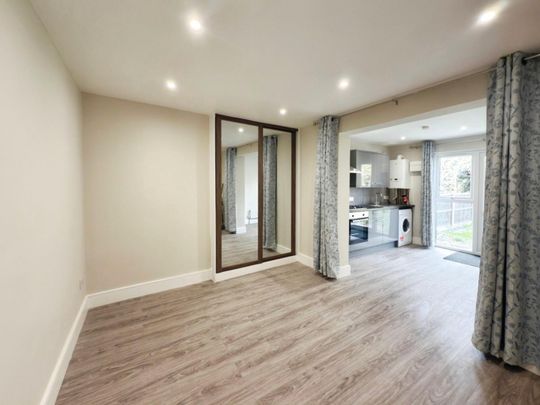 Burnell Road, Sutton, SM1 4EE - Photo 1