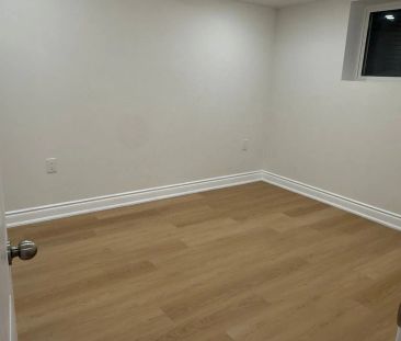 4 Meek Avenue ## 2( bsmt) - Photo 3