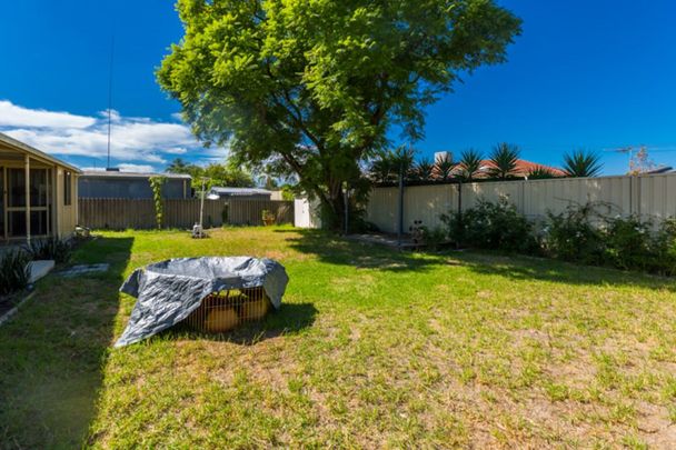 Perfect Location with Room to Move! *Open Mon 05/01 4.30pm to 4.45pm* - Photo 1