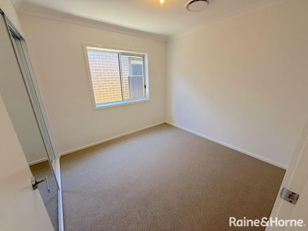 Brand New Modern 3 Bedroom Home - Photo 5