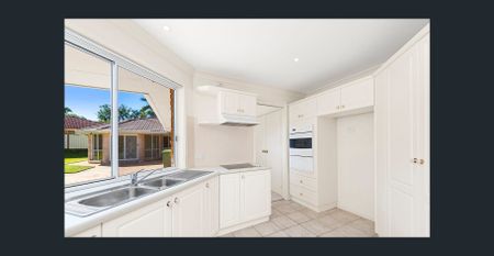 SPACIOUS LIVING AREAS! - Photo 5