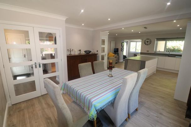 5 Bucklerburn Close - Photo 1