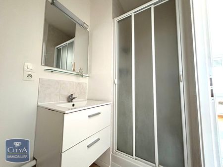 Location Appartement 2 pièces 38m² CAMBRAI 59400 - Photo 4