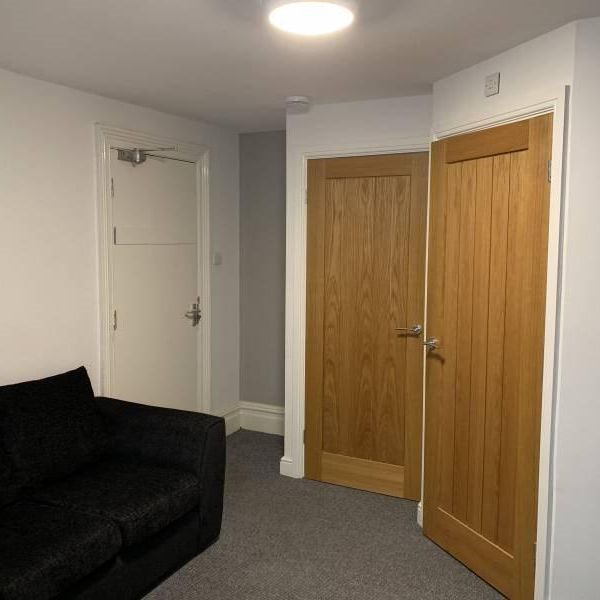 Studio to rent - Photo 1