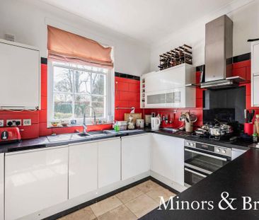 3 bedroom flat to rent - Photo 1