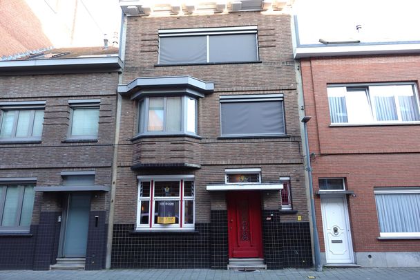 Centraal gelegen 1 slpk app met kelderberging te Turnhout. - Foto 1