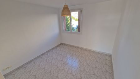 Location Appartement 3 pièces 58m² MARSEILLE 9ème - Photo 2