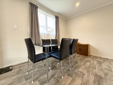 4-bedroom house in Wainuiomata Lower Hutt. - Photo 3