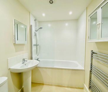 3 bedroom barn conversion to rent - Photo 6