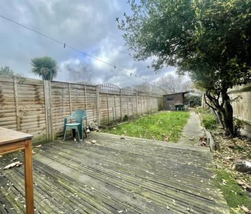 3 Bedroom House - Terraced To Let - Photo 5