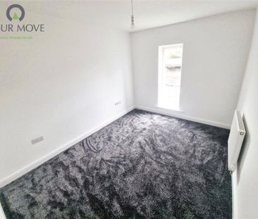 3 bedroom end of terrace house to rent - Photo 3