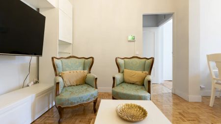 3-bedroom apartment for rent in Sol - Photo 4