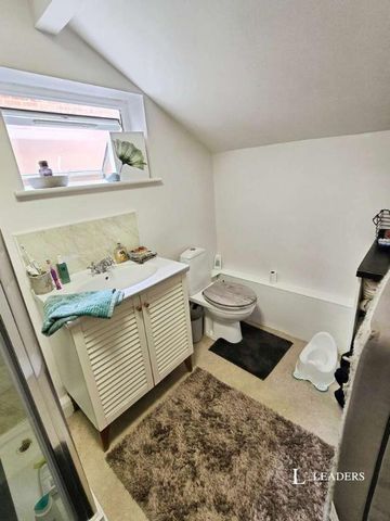 Plumptre Way, Eastwood, Nottingham, Nottinghamshire, NG16 - Photo 5