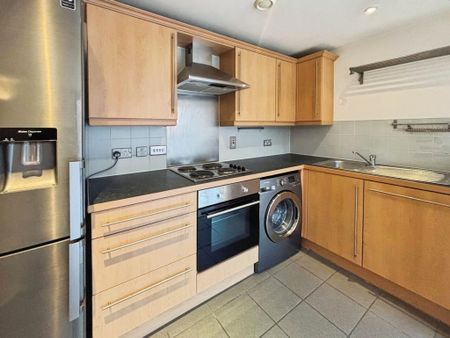 2 bedroom flat to rent - Photo 5