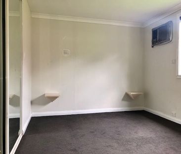 GREAT FAMILY HOME! - Photo 4