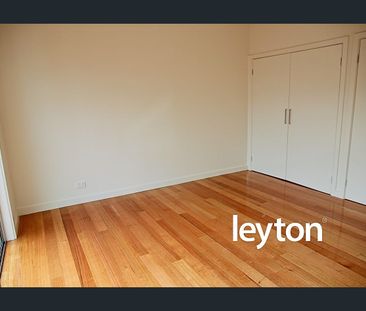 Modern & Stylish Living in Prime Springvale Location - Photo 6