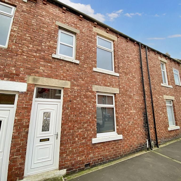 3 bedroom terraced house to rent - Photo 1