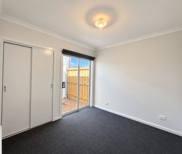 Brand New, Modern & Effortless Living - Photo 3