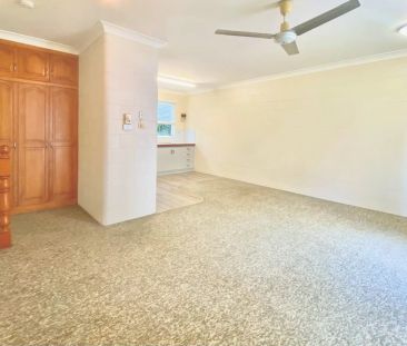 Two bedroom unit close to the city - Photo 6