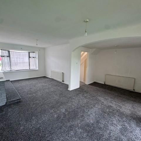 3 bedroom semi-detached house to rent - Photo 1
