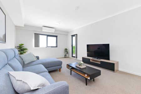 Stylish One Bedroom Apartment in a Prime Location - Photo 3