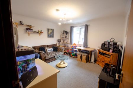 1 bedroom flat to rent - Photo 3