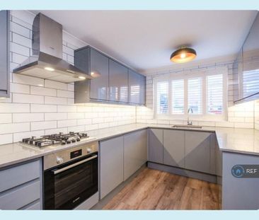 2 bedroom maisonette to rent - Photo 1