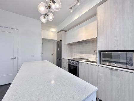 For Lease - 70 Annie Craig Drive Unit# 1210, Toronto, Ontario - Photo 3