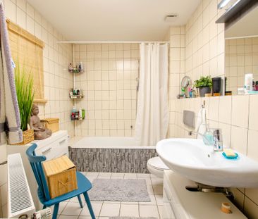 Moderne 2 Zimmer-Wohnung im Dachgeschoss mit Loggia und Stellplatz - Photo 5