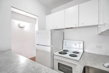 Deluxe Balcony Room - McGill Ghetto - Photo 2