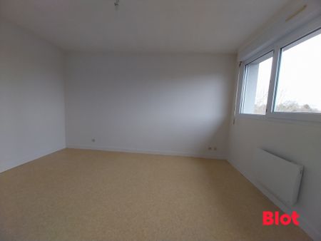 Location Appartement 2 pièces 45m² CHARTRES DE BRETAGNE 35131 - Photo 4