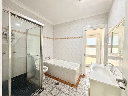 31 Courallie Avenue, Homebush West NSW 2140 - House For Rent | Domain - Photo 2