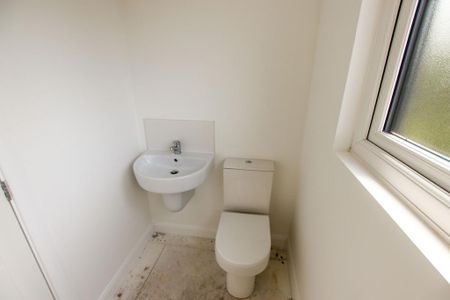 3 bedroom terraced house to rent - Photo 3