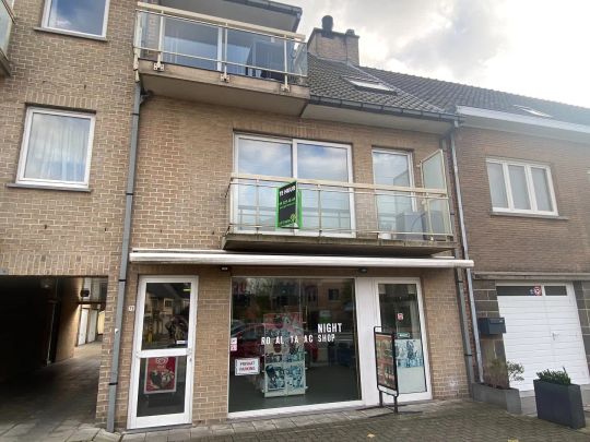 Appartement op de eerste verdieping met twee slaapkamers - Photo 1